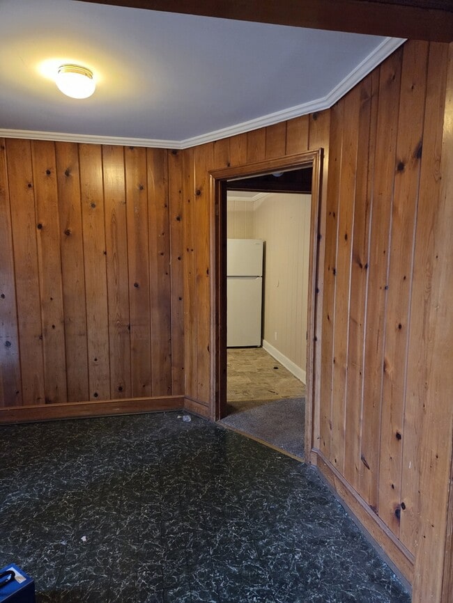 Building Photo - 300 N 3rd Ave