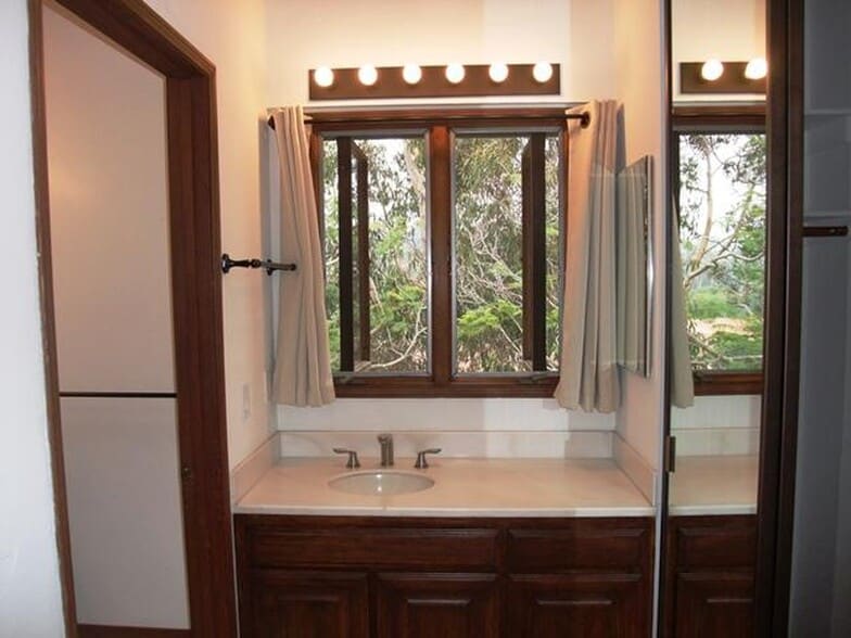 Building Photo - 8614 Villa La Jolla Dr