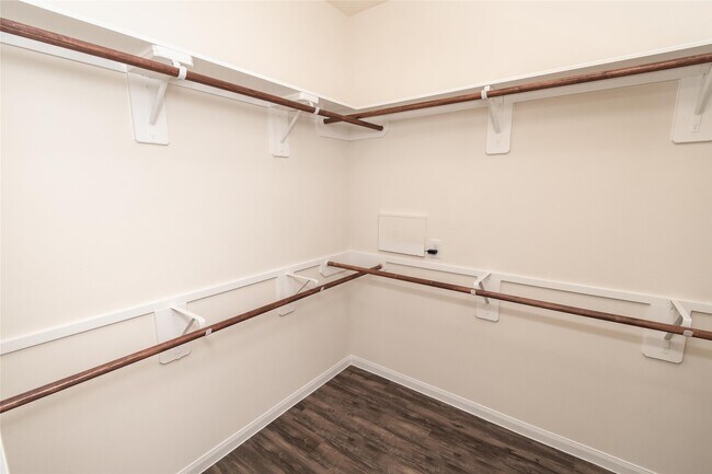 Building Photo - 29607 Clover Shore Dr