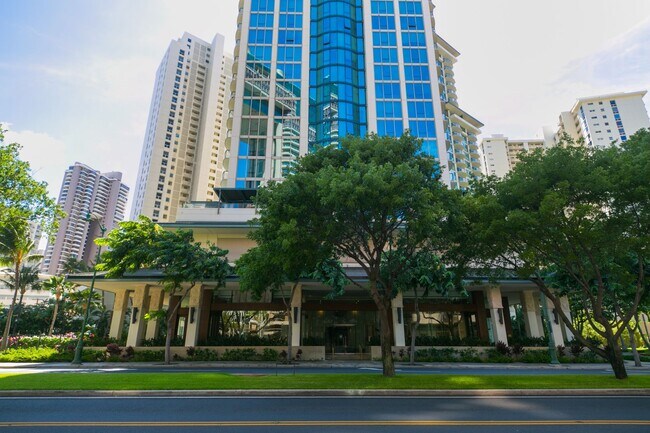 Building Photo - Allure Waikiki - 2 bedroom, 2 bath with 1 ...