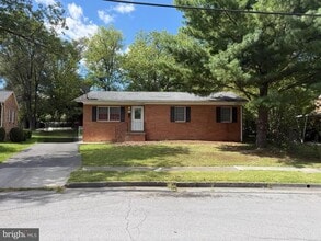 Building Photo - 23 Montague Cir