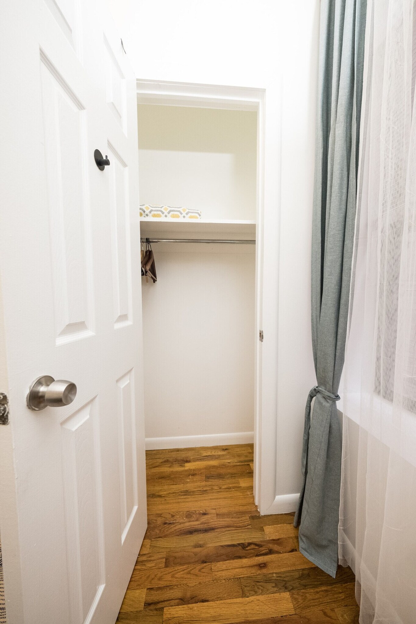 Building Photo - 317 E 75th St