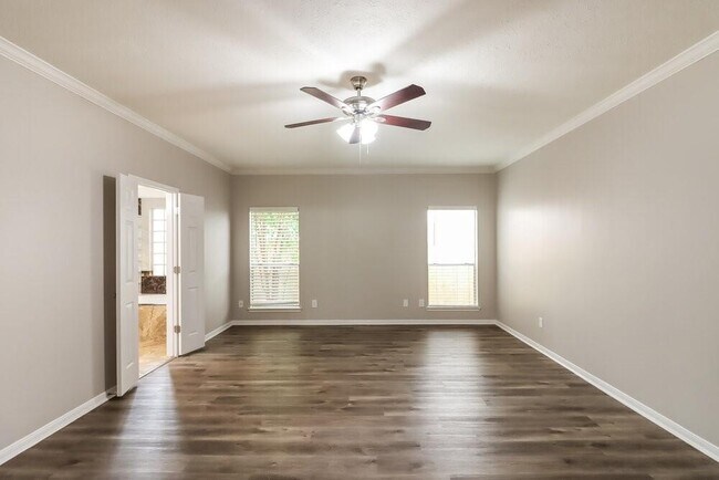 Building Photo - 322 Billingford Dr