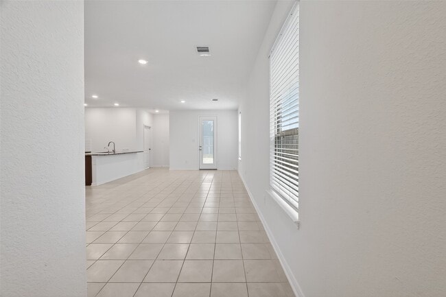 Building Photo - 5607 Grizzly Bear Wy