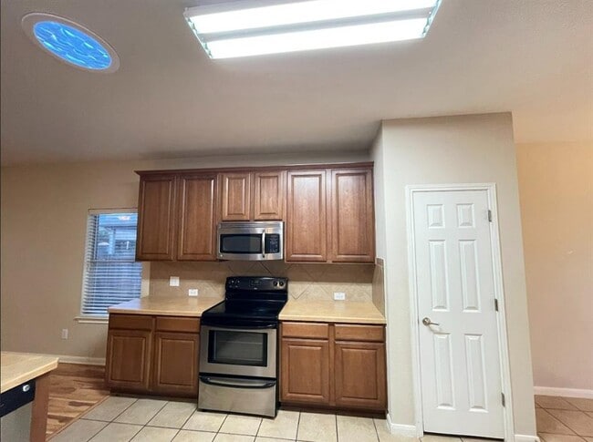 Building Photo - 1118 Boxwood Loop