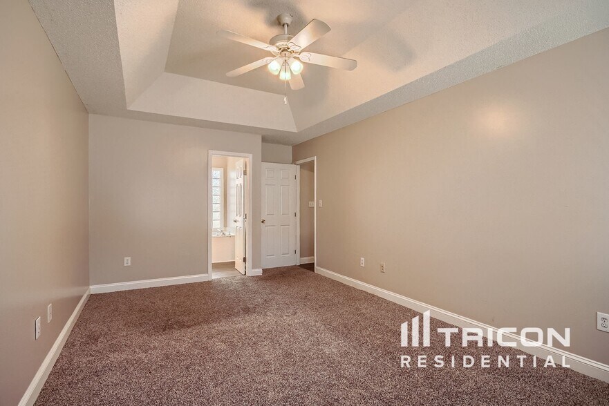 Building Photo - 714 Meridian Ct SW