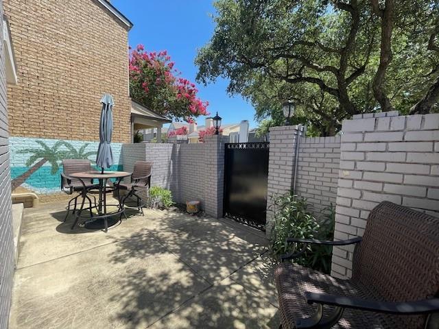 Building Photo - 15901 Archwood Ln