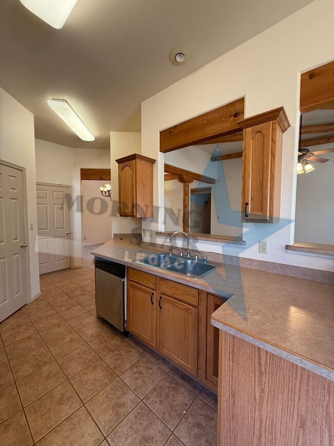 Building Photo - Beautiful 3-Bedroom Southwestern-Style Home!