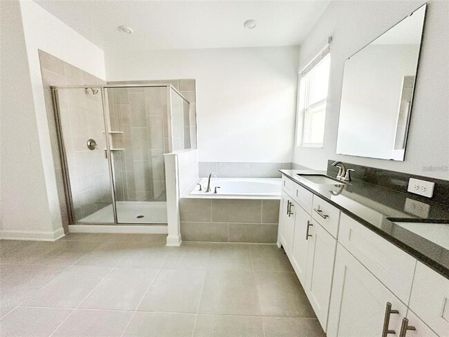 Building Photo - 1883 Blissful Dr