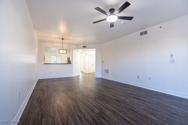 Building Photo - 7835 Regal Heron Cir