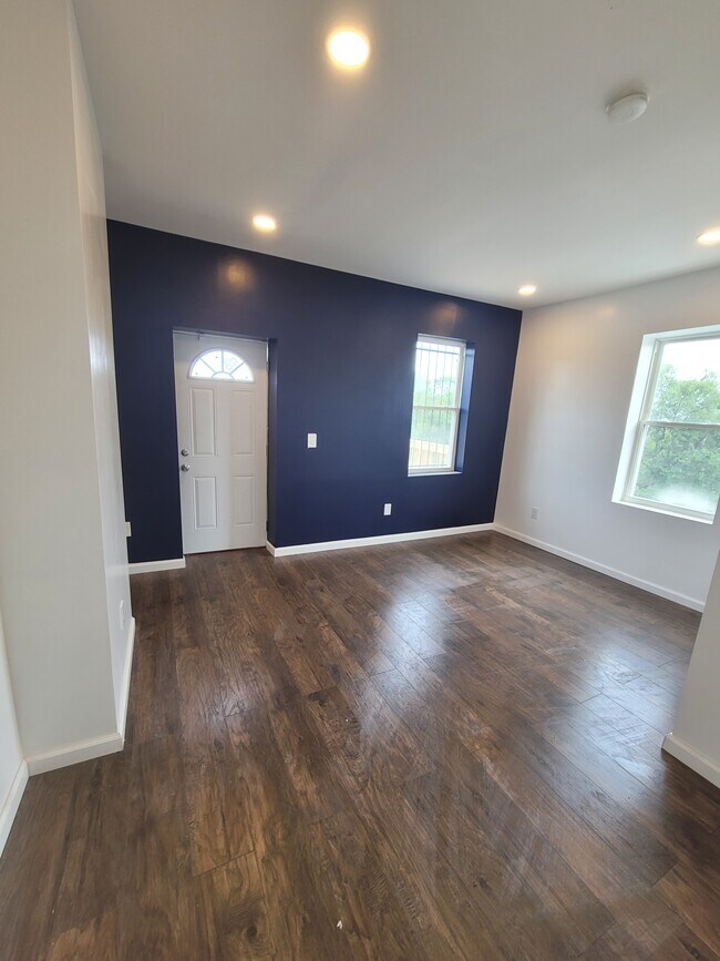 Building Photo - The Jefferson Apartment