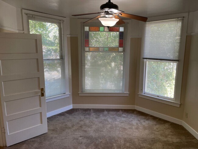 Building Photo - 20thST1401