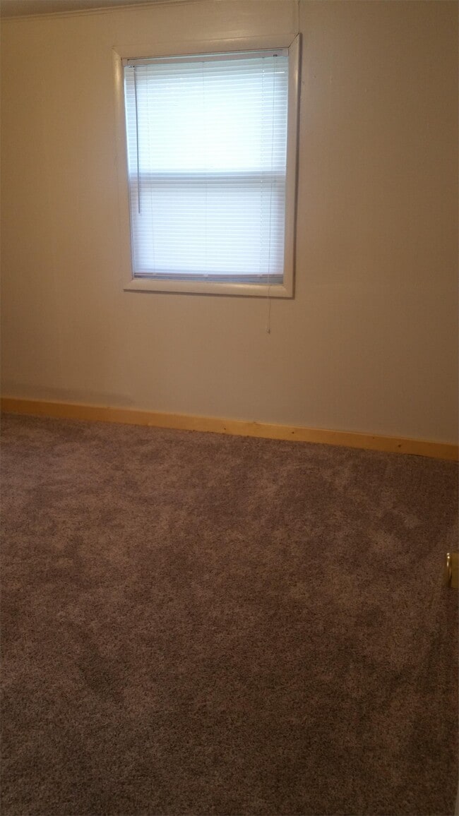 Building Photo - 309 2nd Ave