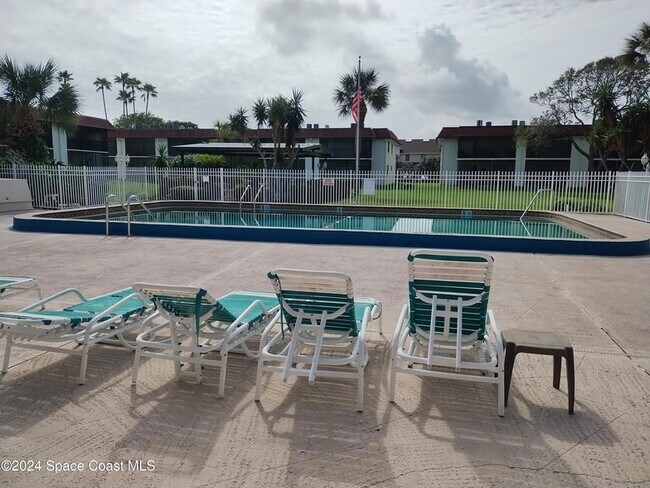 Building Photo - 200 St Lucie Ln