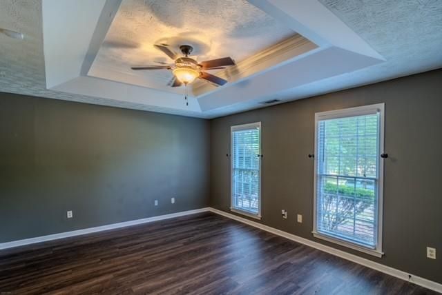 Building Photo - 2120 Weatherstone Cir SE