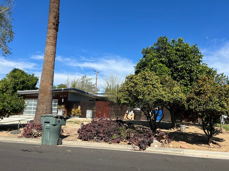 Building Photo - 5177 Carlingford Ave