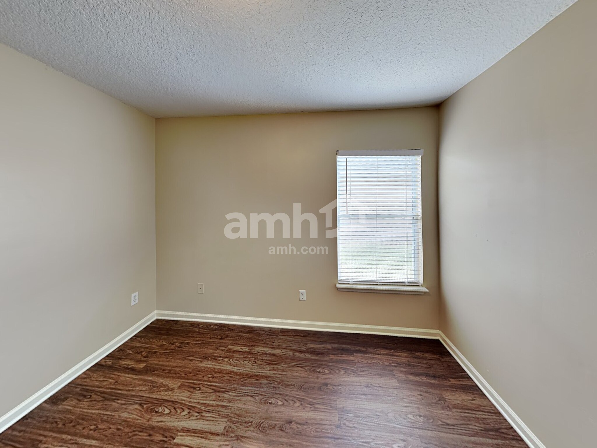 Building Photo - 14240 Sea Eagle Dr