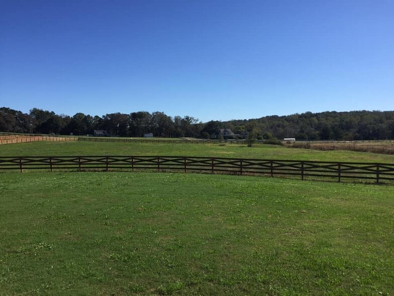 Building Photo - 138 Davis Farms Rd