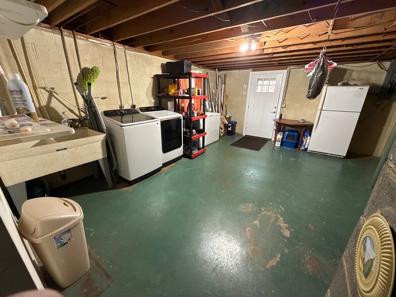 Building Photo - 9405 Mountain Run Lake Rd