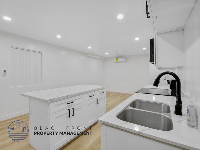 Building Photo - 540-550 E. 64th St.