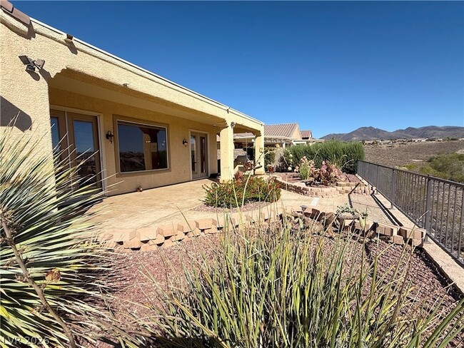 Building Photo - 2875 Scotts Valley Dr