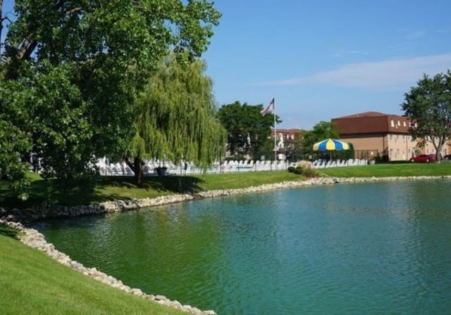 Building Photo - 9439 Bay Colony Dr
