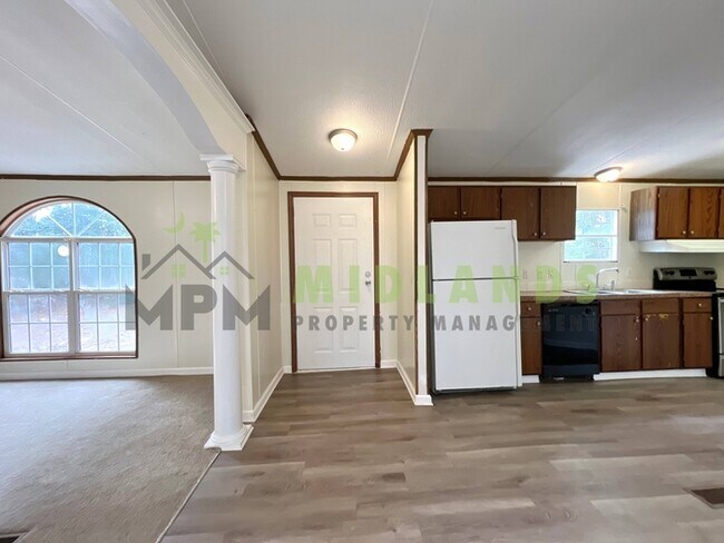 Building Photo - 575 Forts Pond Rd