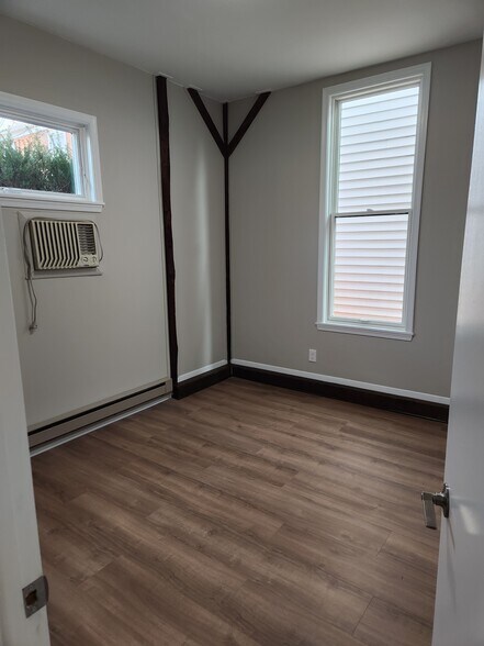 Building Photo - 61 W Oakland Ave