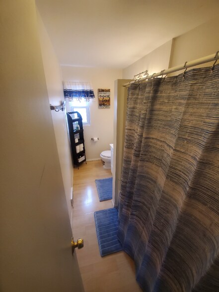 Building Photo - 1170 Dover Center Rd