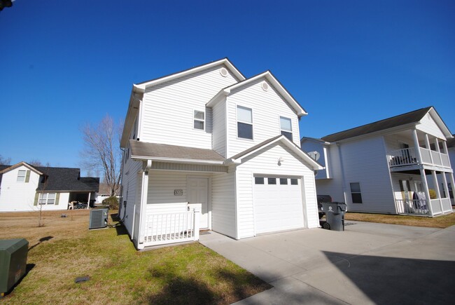 Primary Photo - NORTHCHASE 3BR/2.5BA FREESTANDING TOWNHOME...