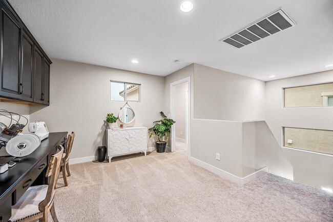 Building Photo - 14462 W Artemisa Ave