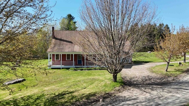 Building Photo - 109 N Hollow Rd