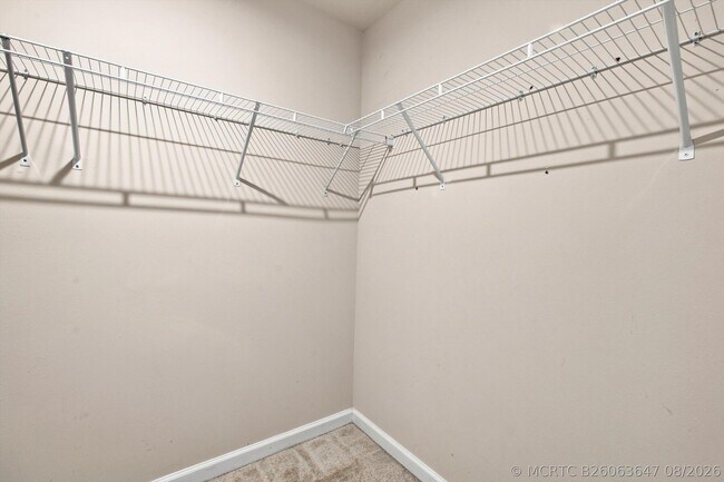 Building Photo - 484 Cherimoya St