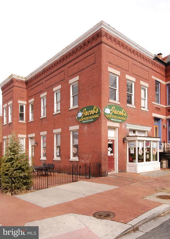Building Photo - 716 Maryland Ave NE