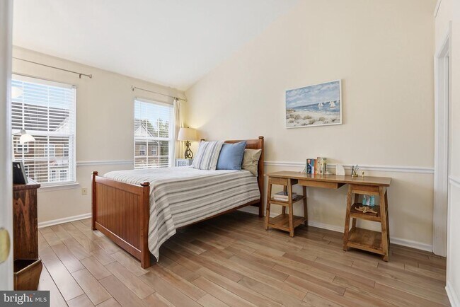 Building Photo - 47716 Bowline Terrace