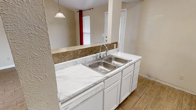 Building Photo - Charming 3 bedroom, 2 bath property in Cop...