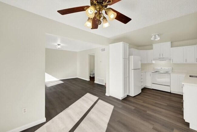 Building Photo - Great 3 bed, 1.5 bath Condo in Vacaville -...