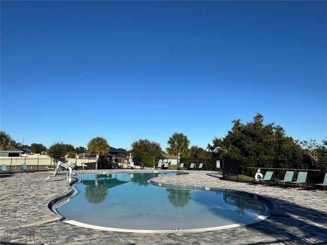 Building Photo - 512 Mckenna Dr