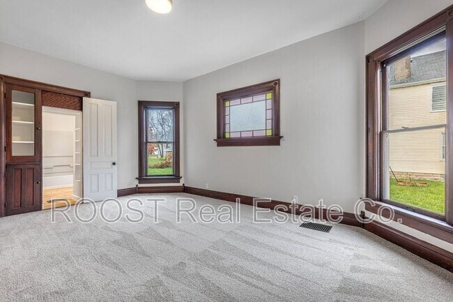 Building Photo - 39 Warder St