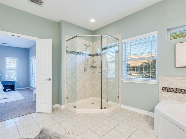 Building Photo - 2930 Grand Oaks Loop