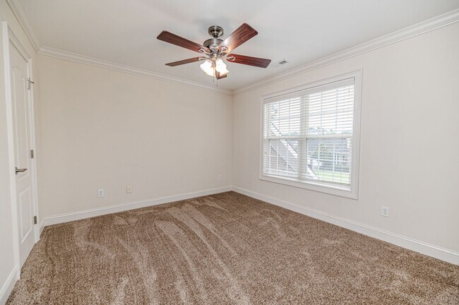 Building Photo - Perfectly Located 4-Bedroom Home Minutes from I-295, Hope Mills & Fort Bragg!