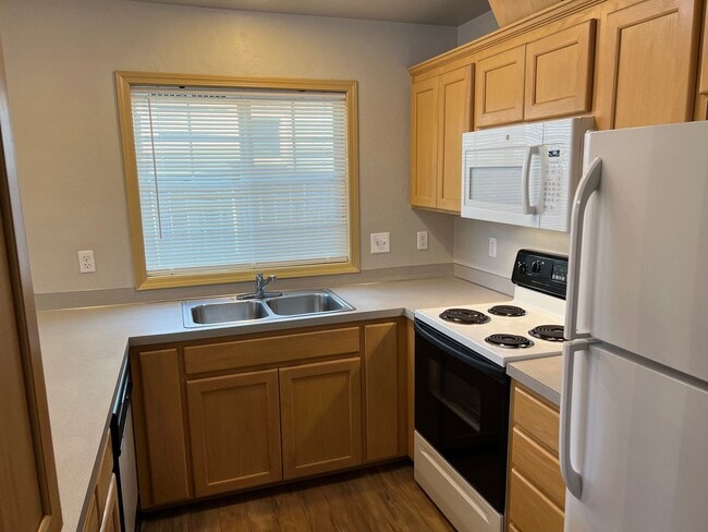 Building Photo - 2 bedroom apartment in a great neighborhood!