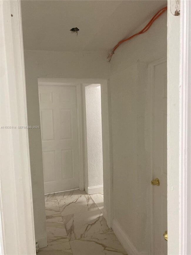 Building Photo - 2122 NW 5th St