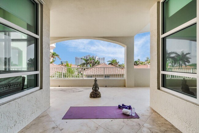 Building Photo - 3700 S Ocean Blvd