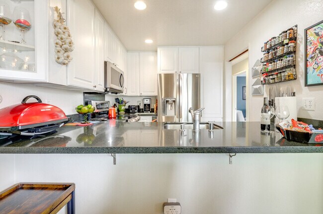 Building Photo - 440 Bernice Ln