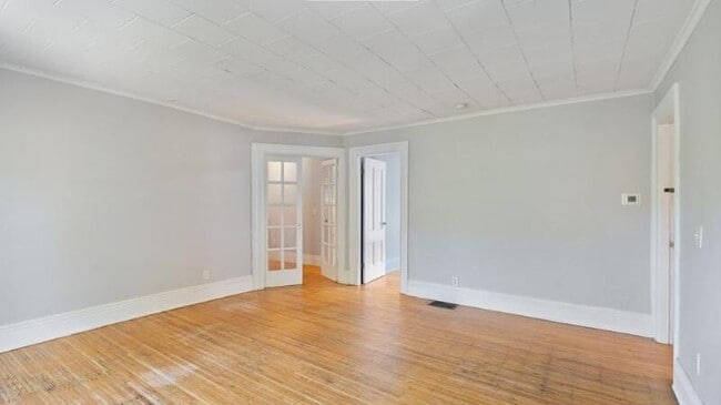 Building Photo - 1179 Lyell Ave