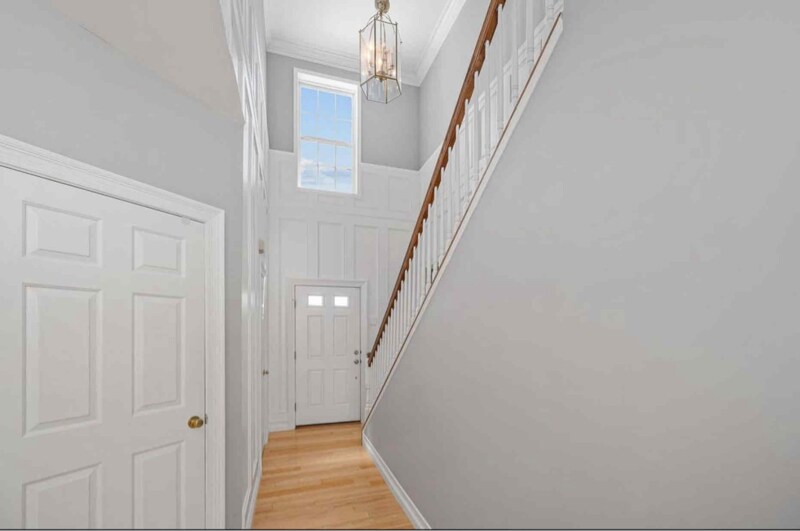 Building Photo - 8174 Colyn Ct