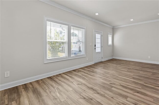 Building Photo - 3614 Shore Wood Ave