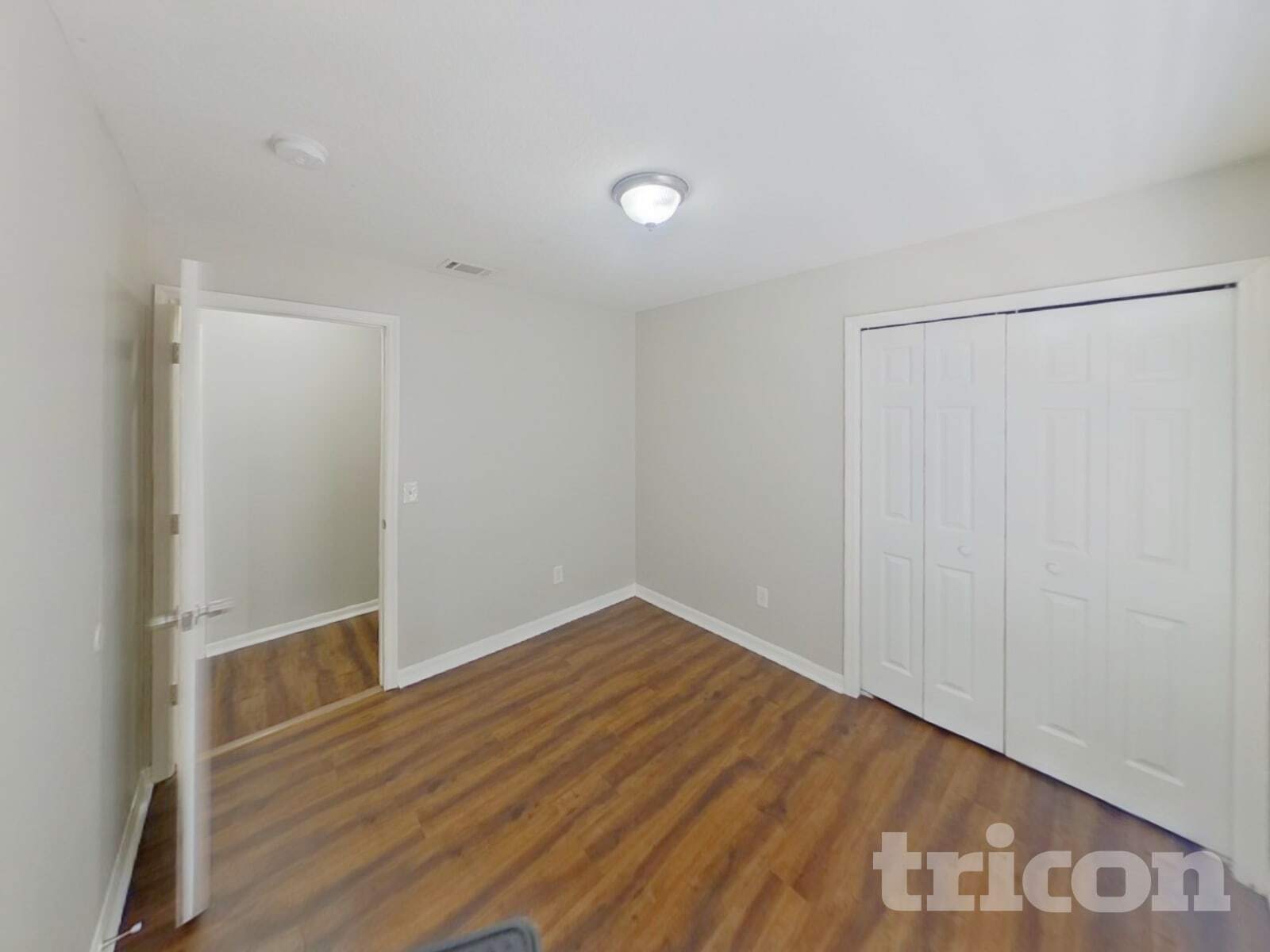 Building Photo - 1002 E 108th Ave