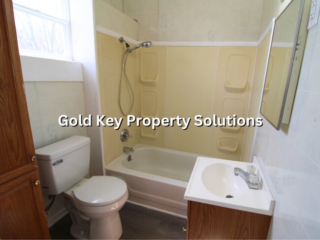 Building Photo - 803-807 High Street